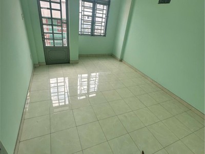 Bán nhà góc 3 mặt tiền hẻm hòa hưng, q.10, chỉ 7.x tỷ 4