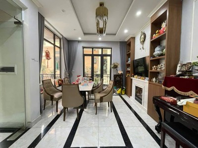 Bán nhà mặt phố ấu triệu, 80m2, 4 tầng, mặt tiền 3.2m, 78.5 tỷ, kinh doanh đỉnh 0