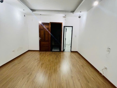 Hiếm  bán nhà mới 6 tầng - thang máy - trung tâm đống đa - ở ngay 3