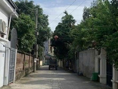 Thôn đại lộ xã ninh sở  mảnh đất ngõ nông rộng cách 13m ra xe tải đỗ , vuông vắn ko lỗi lầm gì 0