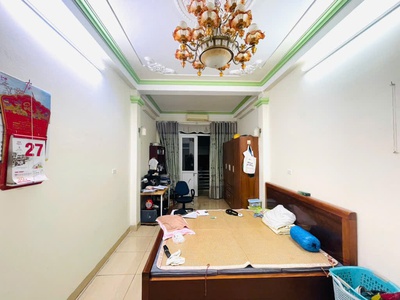 Nhà riêng La kHê Hà Đông ngõ thông gần ô tô dt 40m 5 tầng giá hơn 8 tỷ 4