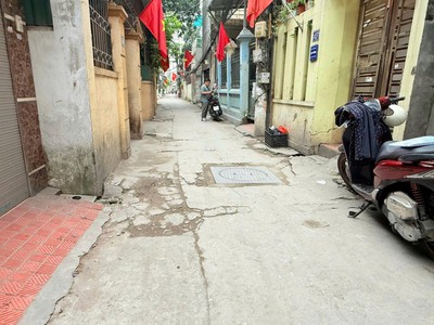 Bán nhà định công, ô tô đỗ cửa, dt 42m2, 7 tỷ 4