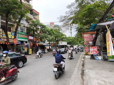 Nhà mặt phố trần cung - kinh doanh siêu đỉnh - đường thông hè thoáng - sổ đỏ  cầm tay - tiềm năng 1