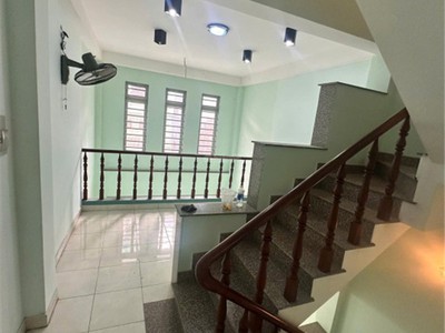 Bán nhà góc 3 mặt tiền hẻm hòa hưng, q.10, chỉ 7.x tỷ 3