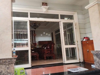 Bán nhà mt ngộp, xe hơi đỗ cửa đs 38, hiệp bình chánh, thủ đức, 151m2, 3 tầng 0