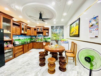 Khu phân lô vip gần sân bay   ngay dương quảng hàm - 4.3m x 15m 0