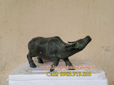 Trâu bằng đồng giả cổ dài 25cm, trâu phong thủy bằng đồng 3