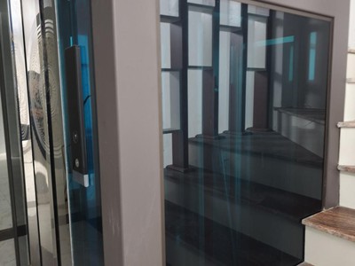 Nhà đẹp xây mới - thang máy - oto 7 chỗ vào nhà- cách mặt ngõ 10m. - kinh doanh sầm uất - thoáng 3