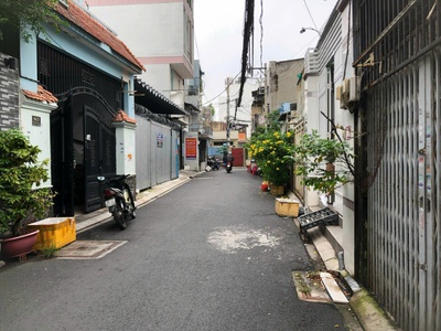 Căn nhà 2 tầng, 80m2  5.1 x 17m   giá  8 tỷ tl - thạch lam, phú thạnh. hẻm xh thông. vị trí ok khu 1