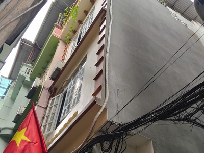 Hoàng ngân 31 m2 x 4 tầng mt 3.9 lô góc 7.5 tỷ ô tô cách cửa 7 m q.thanh xuân 0
