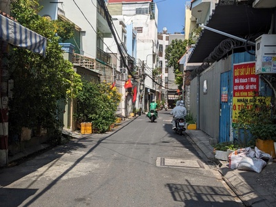 Căn nhà 2 tầng, 80m2  5.1 x 17m   giá  8 tỷ tl - thạch lam, phú thạnh. hẻm xh thông. vị trí ok khu 3
