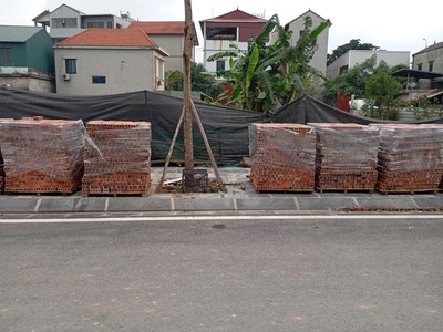 Bán đất phân lô ở bát khối long biên vỉa hè oto tránh nhau rộng 70m mặt tiền: 4.7m, 11 tỷ 3