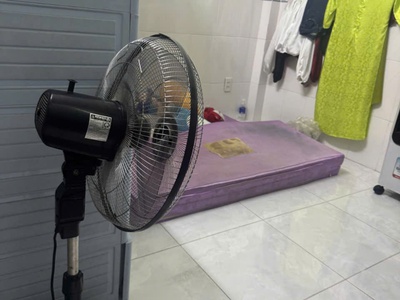Bán gấp nhà đất mới gần chợ lê văn quới hẻm 5m 52m2,2 tầng 4 tỷ 1 3