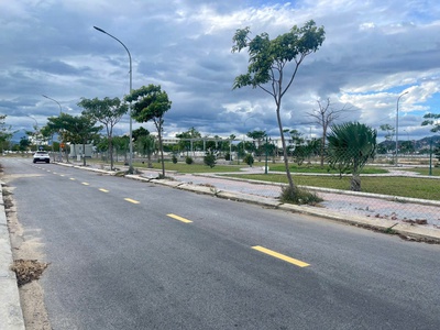   bán 4 lô đất biển bình sơn  khu k2    phan rang   view đẹp   gần công viên   chung cư 4