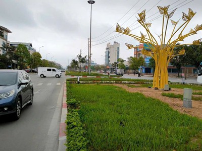 Bán đất TMDV mặt đường Trường Chinh, ph Tứ Minh, TP HD, 500m2, mt 20m, giá tốt 2
