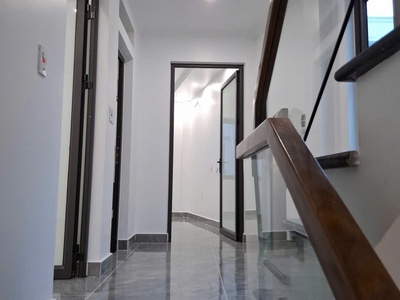 Căn góc - 3 Tầng - Xây Độc Lập - Oto đỗ cửa - Tại Trung Tâm Đồng Hoà 4