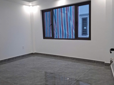 Căn góc - 3 Tầng - Xây Độc Lập - Oto đỗ cửa - Tại Trung Tâm Đồng Hoà 5