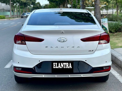 Bán xe Hyundai Elantra 2.0 AT 2021, màu trắng. 3