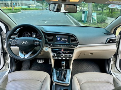 Bán xe Hyundai Elantra 2.0 AT 2021, màu trắng. 6