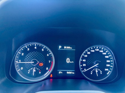 Bán xe Hyundai Elantra 2.0 AT 2021, màu trắng. 14