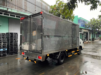 Xe tải 1 tấn 9 isuzu 8
