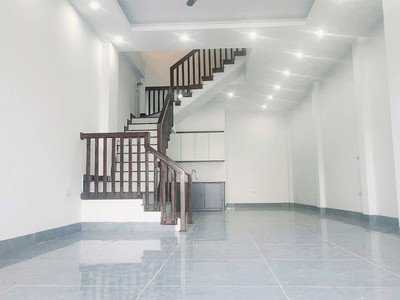 Bán nhà 3 tầng gần vimhomes star city. view sông mát mẻ. ô tô vào nhà. gần đl hùng vương 9