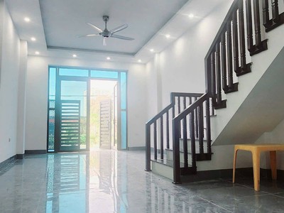 Bán nhà 3 tầng gần vimhomes star city. view sông mát mẻ. ô tô vào nhà. gần đl hùng vương 0