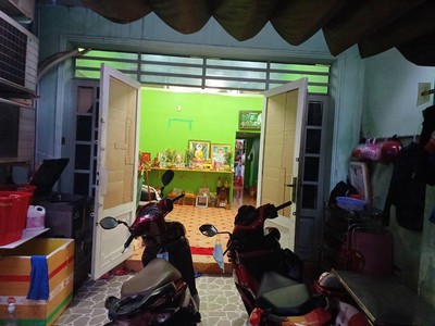 Kẹt tiền bán nhà giá rẽ,lưu hữu phước, dt: 56m2  4m x 14m  x 2t chỉ 3 tỷ 2