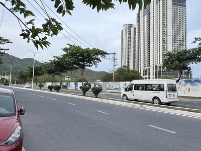 Bán nhà 2 tầng mặt tiền đường phạm văn đồng - vĩnh hoà nha trang 6ty2 0
