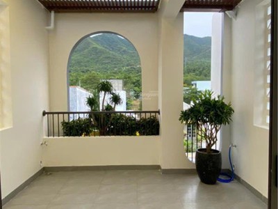 Nhà 3 tầng siêu đẹp, tđc đất lành, đường 13m. thiết kế bài bản, đầy đủ nội thất xịn giá chỉ 4.5 tỷ 4