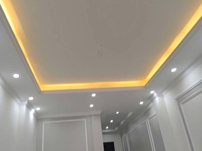 Chính chủ bán gấp nhà  mới thang máy,  ngõ ô tô, ngô thì sĩ, hà đông. dt: 45m2   5 tầng. giá 10,3 3