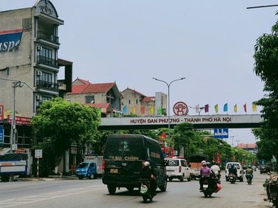 Bán đất  thị trấn phùng,diện tích 70m2,mặt tiền5m,đường ô tô ,2 thoáng trước sau 0