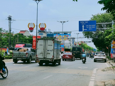 Bán đất  thị trấn phùng,diện tích 70m2,mặt tiền5m,đường ô tô ,2 thoáng trước sau 1