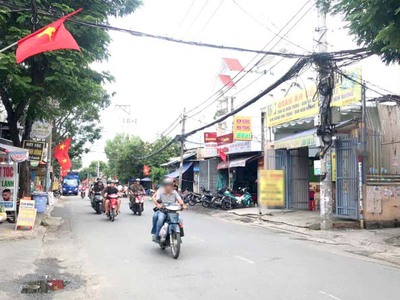 Nhà đẹp 3 tầng thang máy   góc mặt tiền kinh doanh sầm uất đường số 8, linh xuân, thủ đức   153m , 4
