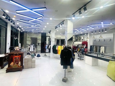Nhà đẹp 3 tầng thang máy   góc mặt tiền kinh doanh sầm uất đường số 8, linh xuân, thủ đức   153m , 2