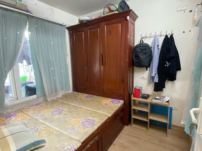Cho thuê căn  hộ tập thể tầng 4 phương mai 45m2, 5.5  triệu ở gđ, nhóm, kd online 1