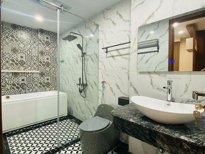 Cần bán gấp     mặt phố cự lộc - 40m x 6 tầng thang máy - lô góc giá hơn 13 tỷ 4