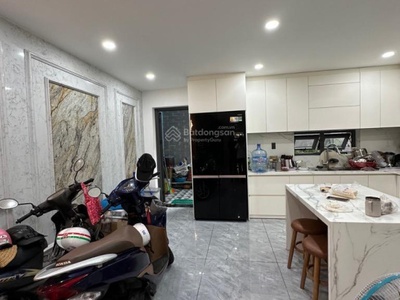 Bán nhà khu bàu cát, 5 tầng, có thang máy, oto ngủ trong nhà, nhỉnh 21 tỷ tl 3