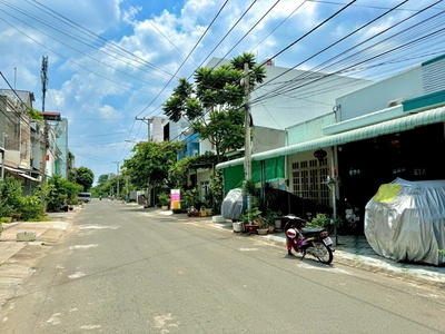 Bán nhà kdc bửu long, đường nhựa 12m, nhà còn mới đẹp, chỉ 4 tỷ 0