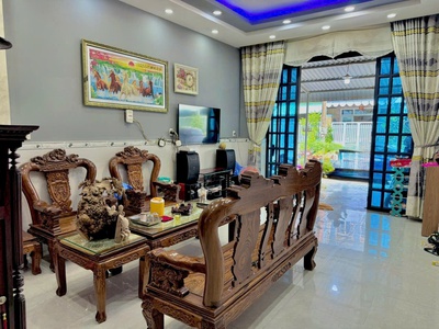 Bán nhà kdc bửu long, đường nhựa 12m, nhà còn mới đẹp, chỉ 4 tỷ 1
