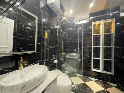 Cho thuê nhà phố Văn Cao, DT: 58m2, 4 phòng ngủ. 7