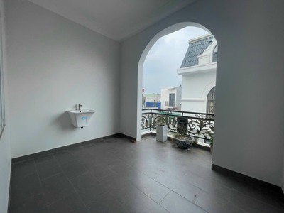 Cho thuê nhà phố Văn Cao, DT: 58m2, 4 phòng ngủ. 1