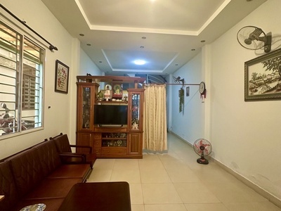  nhà bán đường tôn thất thuyết -ngang lớn - xe hơi tới nhà- gần trường khánh hội thông ra xóm 4