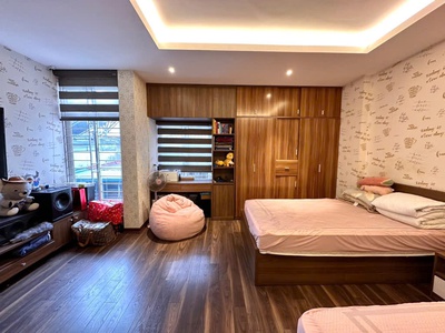 Nhà đẹp vĩnh hưng - 5 tầng thang máy - ô tô 7 chỗ qua - gần nhiều trường đại học nhỉnh 6 tỷ 0