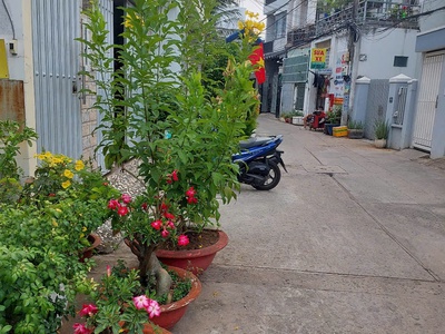 Bán nhà  gần phú mỹ hưng,huỳnh tấn phát,phú thuận,quận 7, giá chỉ 3,95 tỷ.gọi ngay 0849131413 xem 1