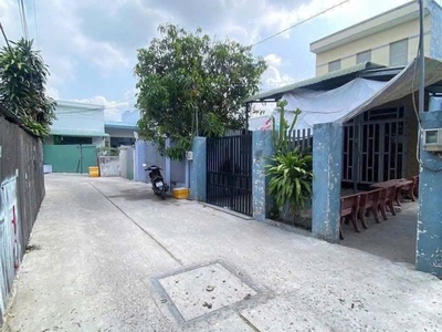 Bán nhà mặt tiền - đường bê tông 5m - thị trấn hóc môn - giá chỉ 4,9 tỷ  thương lượng 0