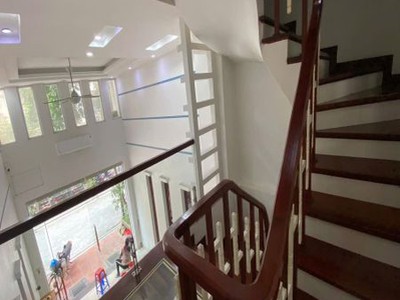 Chính chủ cho thuê nhà liền kề kđt văn khê 2