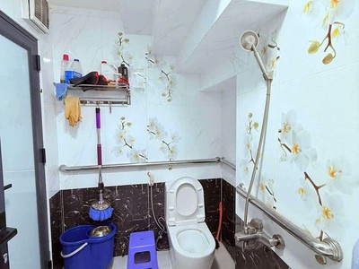 Bán biệt thự bình tân 5 lầu , 168m2 , 5pn  master , thang máy , ngang 12m ,22 tỷ 4