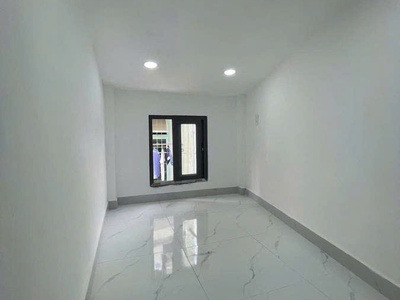 Nhà đẹp giá rẻ trung tâm quận 10   3 tầng chỉ 1.2 tỷ, sổ hồng riêng  nở hậu 2