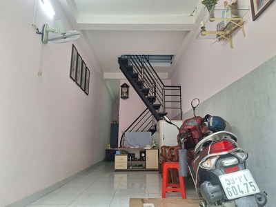 Nhà mới ở ngay, tăng nhơn phú b, quận 9, dt 40m2  3 x 13  , 2 tầng, chỉ 2.5ty 0